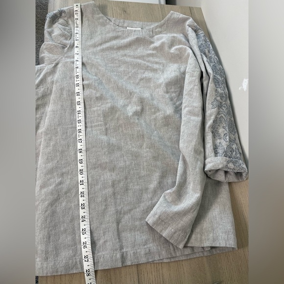 J. Jill | PureJill | Cotton Linen Gray Blouse Embroidered Sleeves - Picture 5 of 6